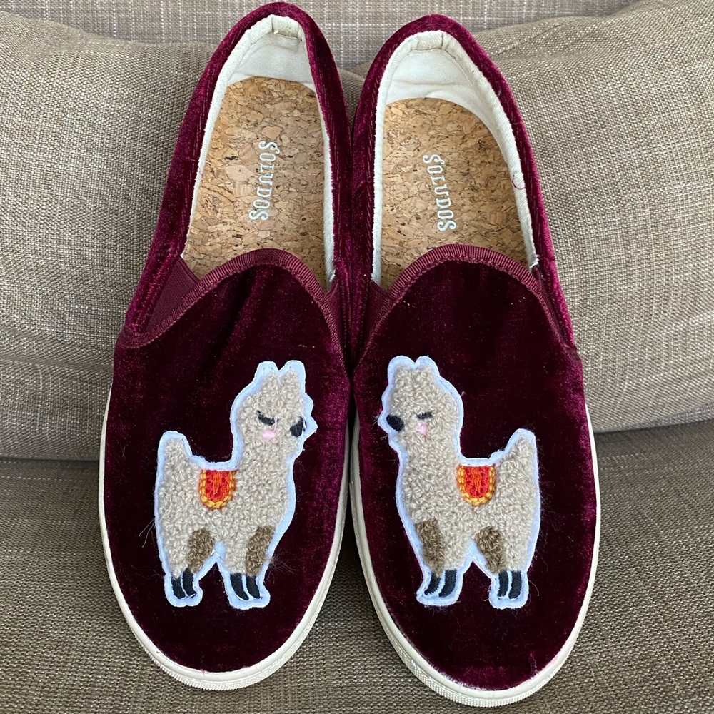 SOLUDOS Llama embroidered burgundy velvet slip ons jewel tone SIZE 5.5